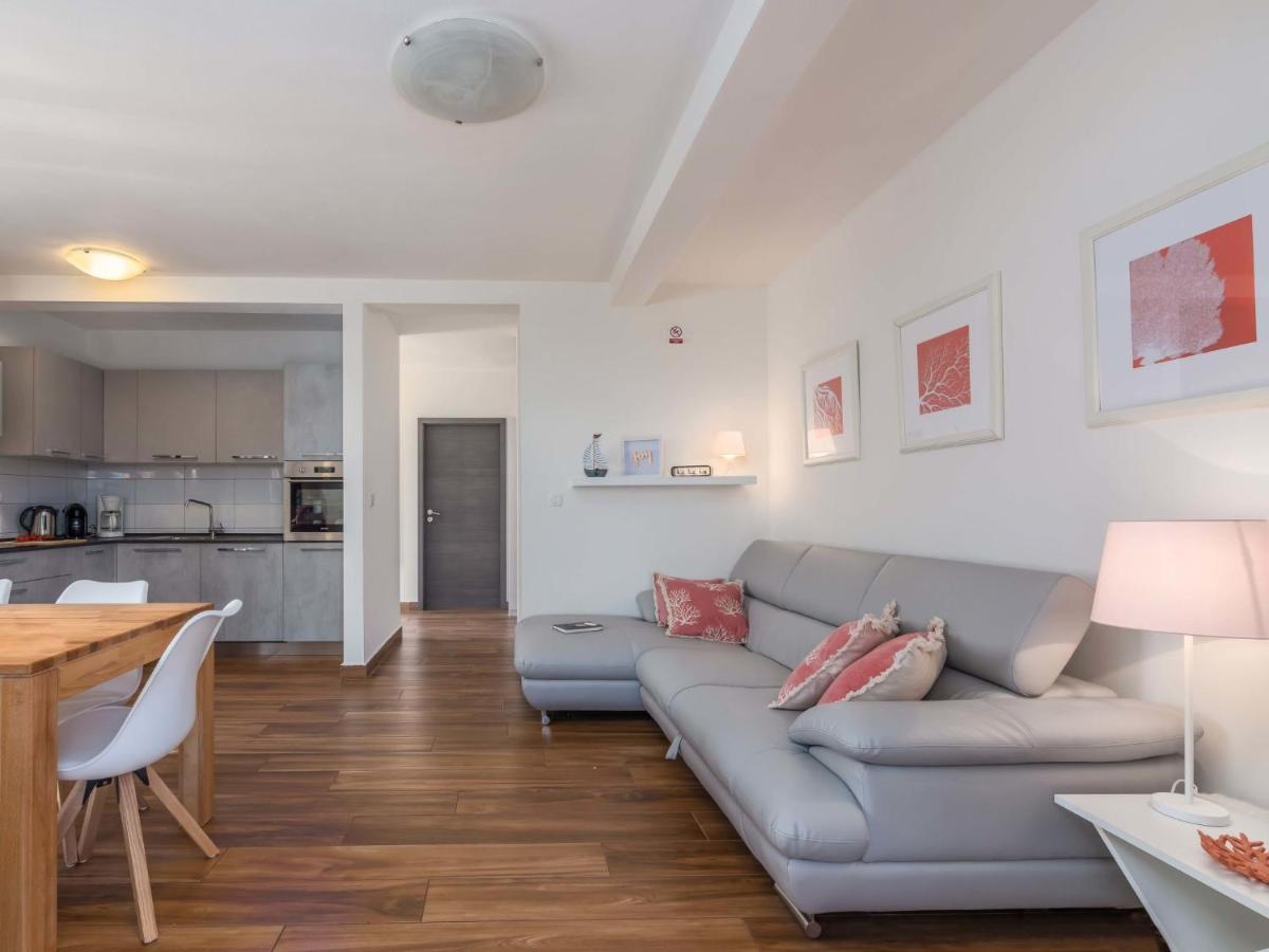 Holiday Home Villa Joy By Interhome Novigrad Istria エクステリア 写真