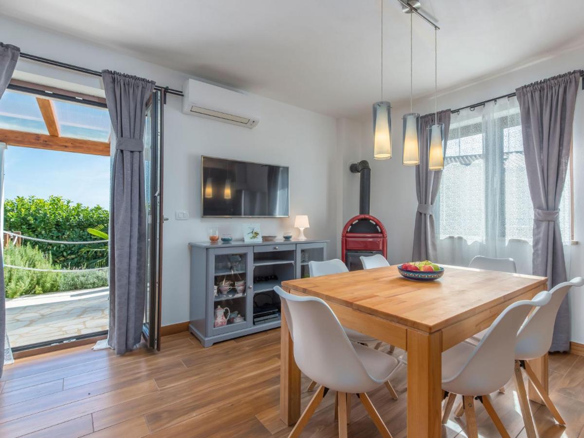 Holiday Home Villa Joy By Interhome Novigrad Istria エクステリア 写真