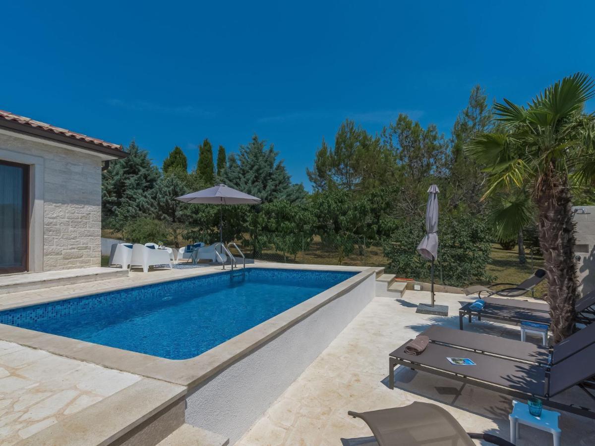 Holiday Home Villa Joy By Interhome Novigrad Istria エクステリア 写真